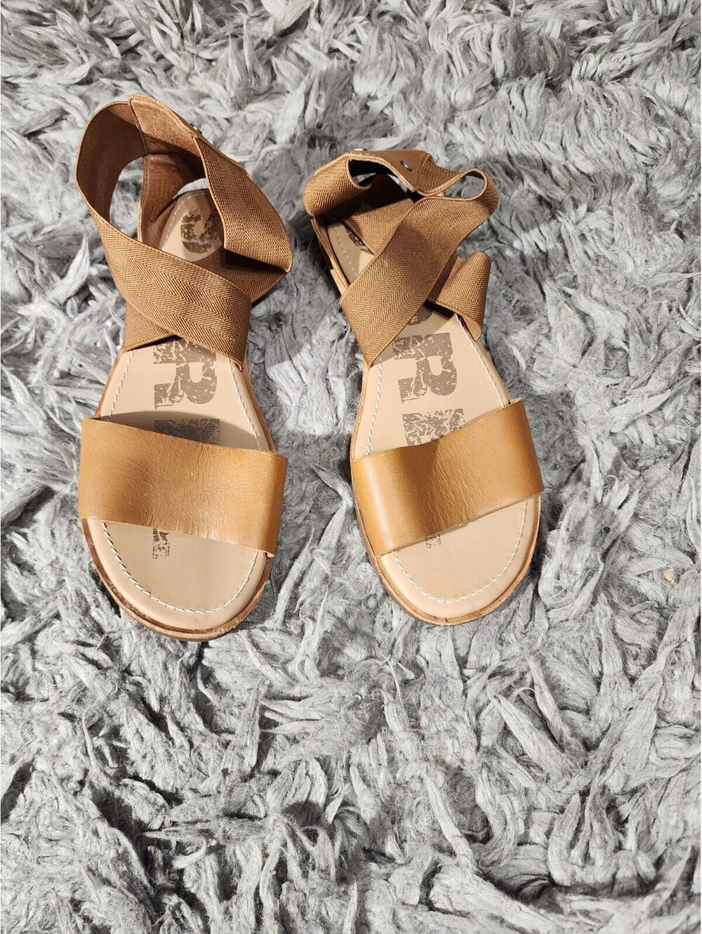 Sorel Ella II Sandal Color Camel Brown Con Correa Elasticas Cruzadas 17871541225